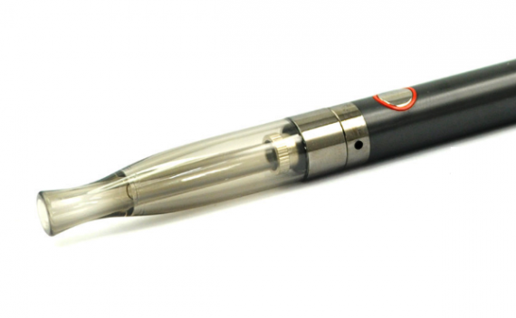 Aramax Vaping Pen 900mAh ern 1ks | Elektronick cigareta Nopyro